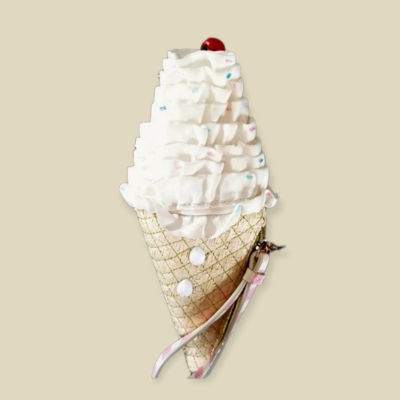 Betsey Johnson Kiss Me Till Ice Cream Wristlet - Picture 2 of 16